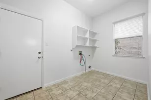 12600 Lee Park Ln, Austin, TX 78732 - Photo 14