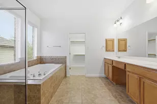 12600 Lee Park Ln, Austin, TX 78732 - Photo 22