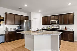 460 Colovista Pkwy, Bastrop, TX 78602 - Photo 4