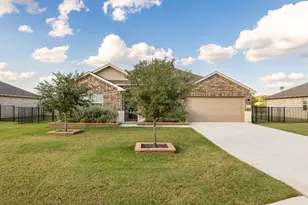 460 Colovista Pkwy, Bastrop, TX 78602 - Photo 2