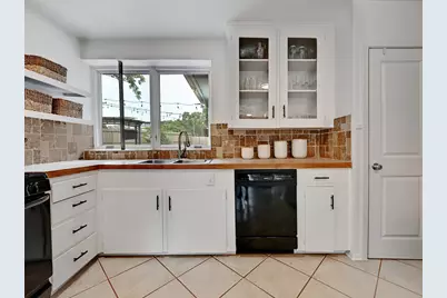 5700 Avenue G, Austin, TX 78752 - Photo 6