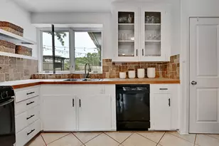 5700 Avenue G, Austin, TX 78752 - Photo 6
