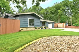 5700 Avenue G, Austin, TX 78752 - Photo 2