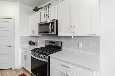 307 Wilshire Road, San Marcos, TX 78666 - Photo 8
