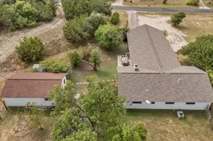 200 Rowlett Rd, Liberty Hill, TX 78642 - Photo 32