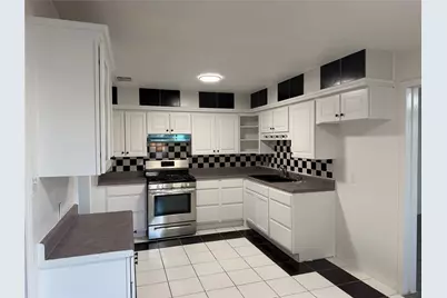 1060 Gardner, Austin, TX 78721 - Photo 12