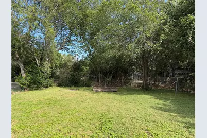 1060 Gardner, Austin, TX 78721 - Photo 6
