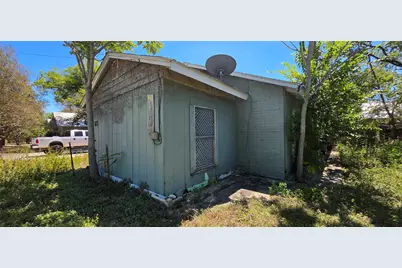 125 S Bishop Street, San Marcos, TX 78666 - Photo 6