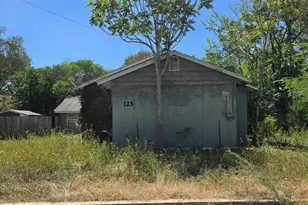 125 S Bishop St, San Marcos, TX 78666 - Photo 8