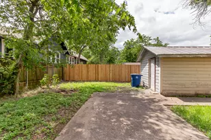 913 E 53rd 1/2 St, Austin, TX 78751 - Photo 20