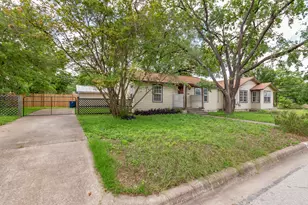 913 E 53rd 1/2 St, Austin, TX 78751 - Photo 2