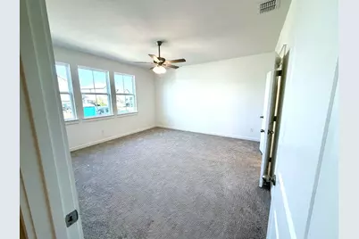 504 Bloomington Loop, Hutto, TX 78634 - Photo 8