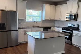 1033 Legend Milton Ln, Austin, TX 78748 - Photo 6