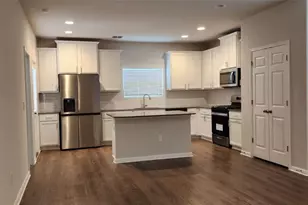 1033 Legend Milton Ln, Austin, TX 78748 - Photo 4