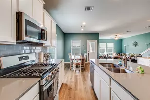 207 Otter Rd, Kyle, TX 78640 - Photo 2