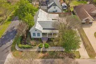 709 Hill St, Bastrop, TX 78602 - Photo 34