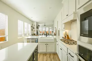 337 Langhorne Bnd, Liberty Hill, TX 78642 - Photo 10