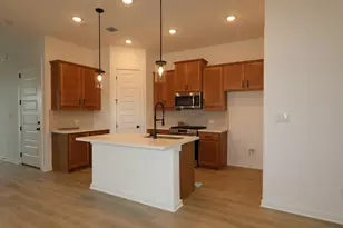 136 Bishop Wood Rd, Dripping Springs, TX 78620 - Photo 4