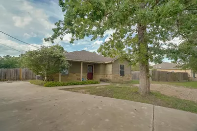 324 Kaanapali Lane, Bastrop, TX 78602 - Photo 2