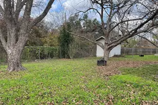 5506 Gloucester Ln, Austin, TX 78723 - Photo 16