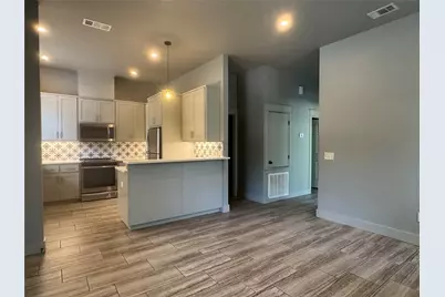 290 Hugo Road #B, San Marcos, TX 78666 - Photo 6