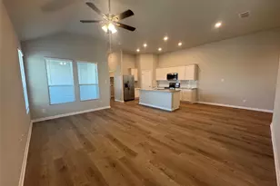 830 Staglin St, Buda, TX 78610 - Photo 6