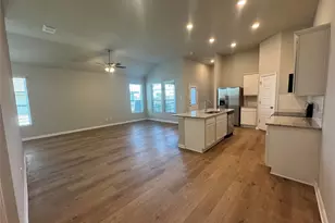 830 Staglin St, Buda, TX 78610 - Photo 2
