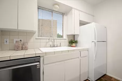 2122 Hancock Drive #110, Austin, TX 78756 - Photo 12