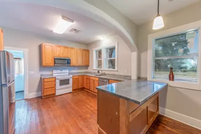 802 E Crockett Street, Luling, TX 78648 - Photo 10