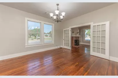 802 E Crockett Street, Luling, TX 78648 - Photo 8