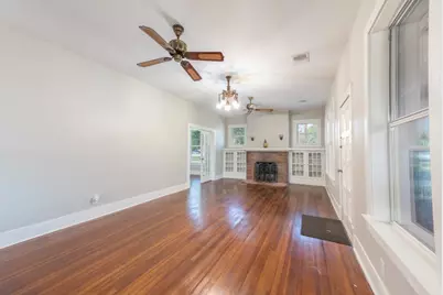 802 E Crockett Street, Luling, TX 78648 - Photo 6