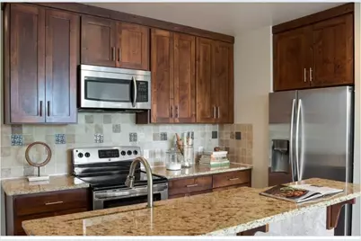 1200 E 11th Street #202, Austin, TX 78702 - Photo 2