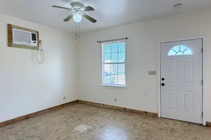 251 Zimmerman Ave, Bastrop, TX 78602 - Photo 4