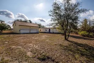 119 E Clearview Cemetery Rd, Bastrop, TX 78602 - Photo 2