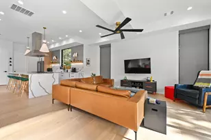 2706 Stacy Ln, Austin, TX 78704 - Photo 2