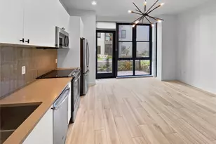 800 Embassy Dr, Austin, TX 78702 - Photo 4