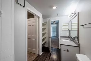 12215 Hunters Chase Dr, Austin, TX 78729 - Photo 18