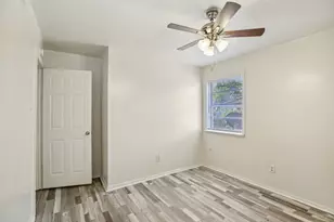2812 Cypress Bend Cir, Bryan, TX 77801 - Photo 10