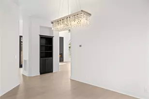 11 Treehaven Ln, The Hills, TX 78738 - Photo 16