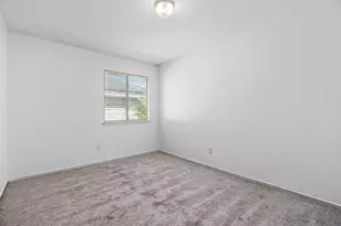 2301 Melissa Oaks Ln, Austin, TX 78744 - Photo 20