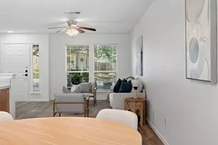 2301 Melissa Oaks Ln, Austin, TX 78744 - Photo 10