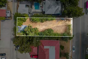 1906 E 2nd St, Austin, TX 78702 - Photo 2