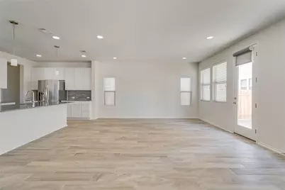 9100 Garnet Drive, Austin, TX 78729 - Photo 8