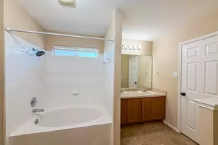 909 Remington Dr, Leander, TX 78641 - Photo 16