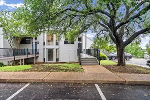 115 World of Tennis Sq, Lakeway, TX 78738 - Photo 2