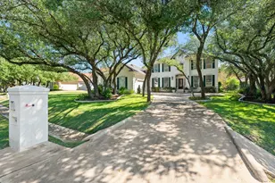 34 Hedgebrook Way, The Hills, TX 78738 - Photo 1