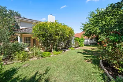 34 Hedgebrook Way, The Hills, TX 78738 - Photo 32