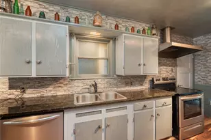 1207 Flag St, Llano, TX 78643 - Photo 8