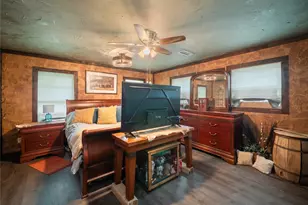 1207 Flag St, Llano, TX 78643 - Photo 16