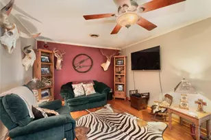 1207 Flag St, Llano, TX 78643 - Photo 10